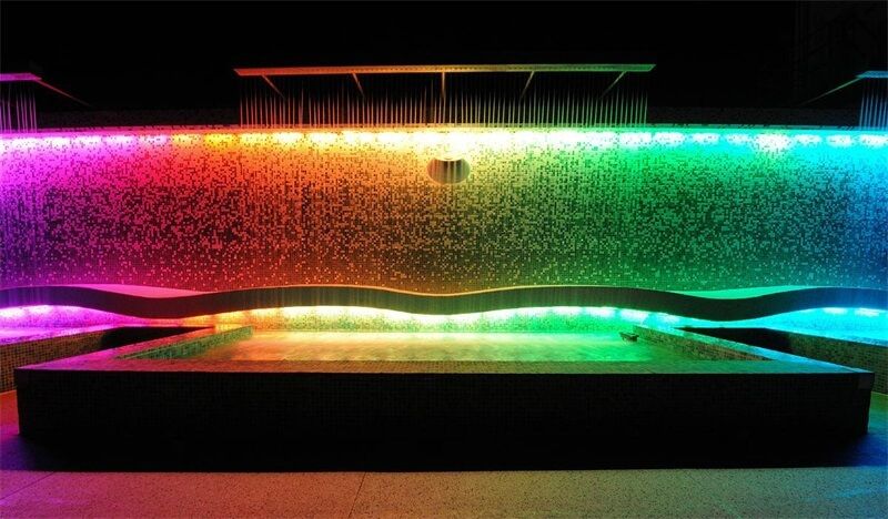 瀑布景觀燈帶：提升戶(hù)外空間的亮點(diǎn)